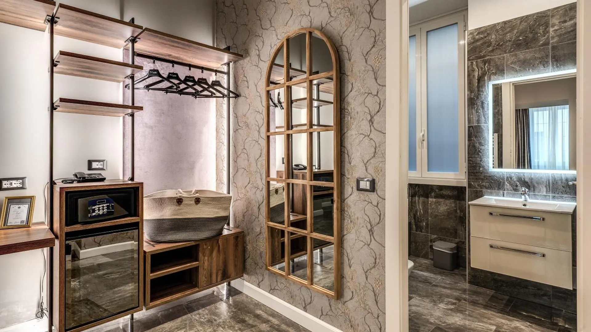 Apollo Boutique Hotel contacts